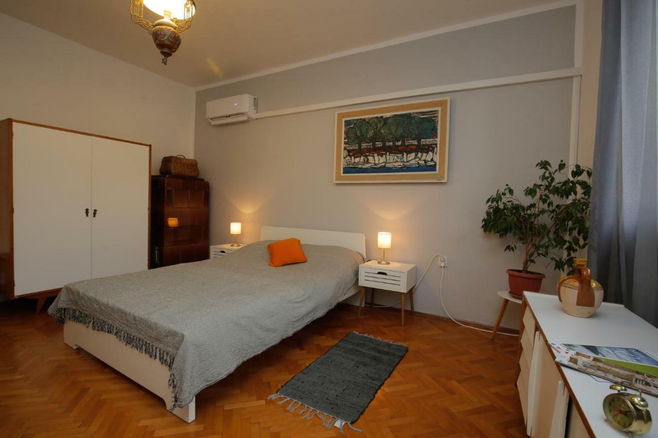 Pietas Iulia Apartment Pula Exterior photo